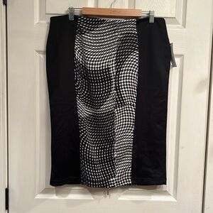 Bisou Bisou brand size XL wavy houndstooth print midi length skirt- NWT